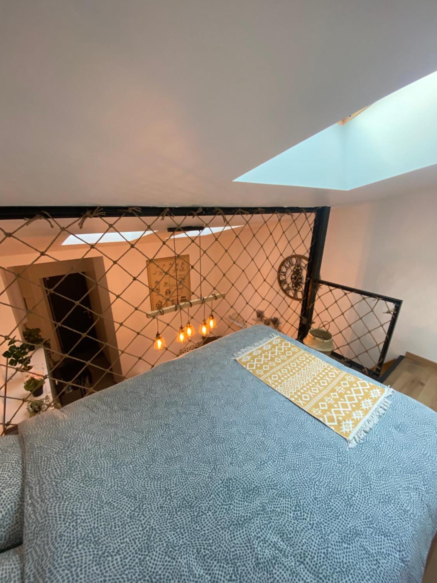 Bienvenue Chez Jules *Verne* Amiens Bagian luar foto