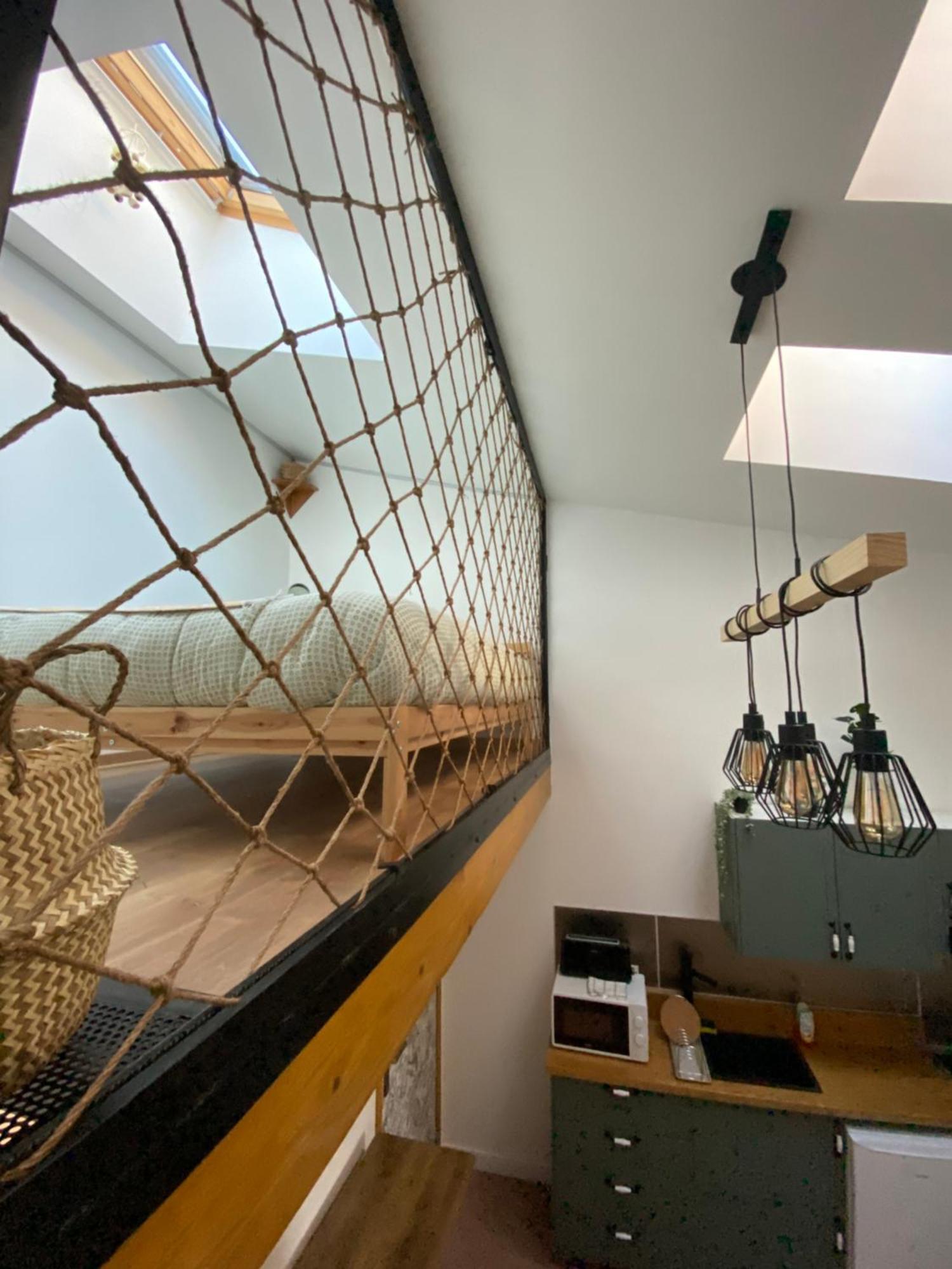 Bienvenue Chez Jules *Verne* Amiens Bagian luar foto