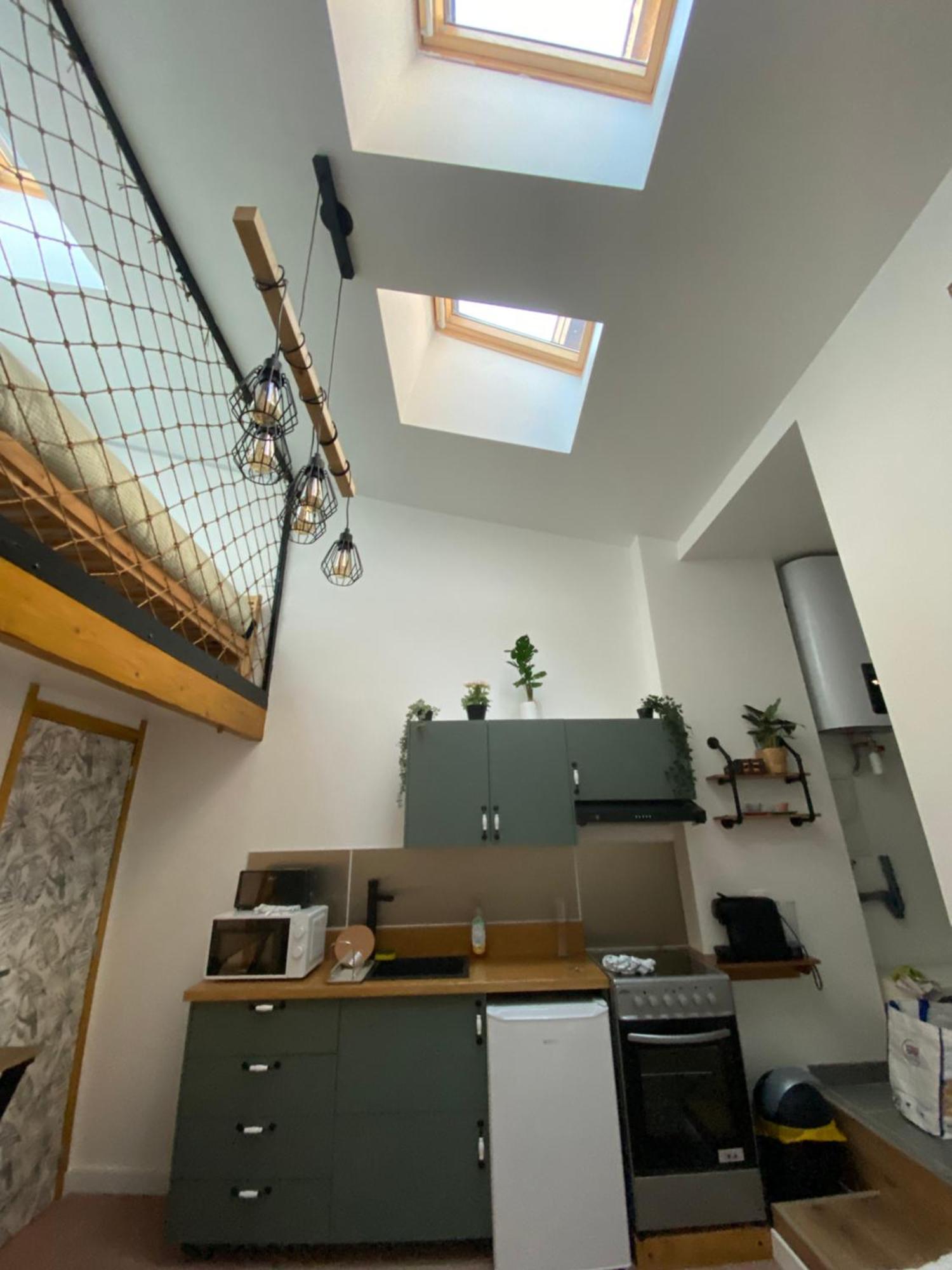 Bienvenue Chez Jules *Verne* Amiens Bagian luar foto